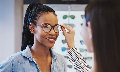 6 Common Eyeglass Issues And How To Solve Them 6 Common Eyeglass Issues And How To Solve Them