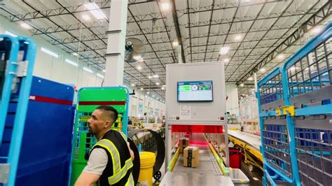 Amazon Delivery Station Induct Unload Youtube Amazon Delivery Station Induct Unload Youtube