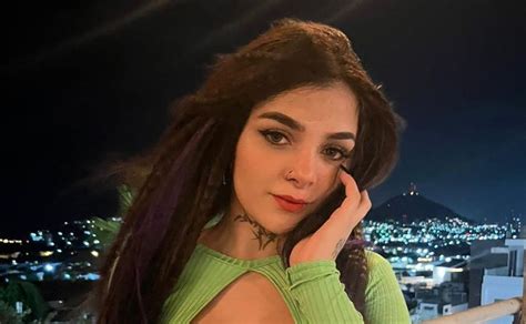 De Espaldas Karely Ruiz Presume Sus Encantos Con Revelador Bikini El De Espaldas Karely Ruiz Presume Sus Encantos Con Revelador Bikini El