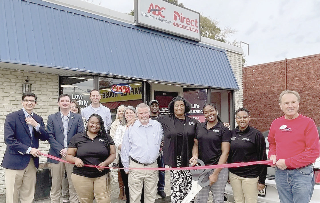 Direct Auto Insurance Holds Ribbon Cutting Direct Auto Insurance Holds Ribbon Cutting
