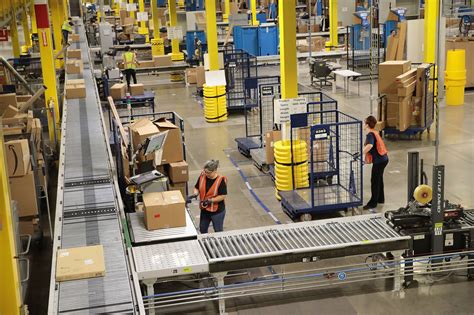 Distribution Center Meaning In Jobs
