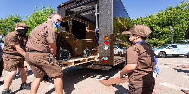 How Much Do Full Time Ups Drivers Make How Much Do Full Time Ups Drivers Make