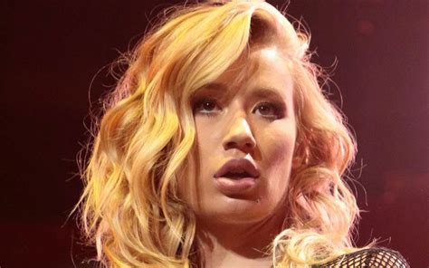 Iggy Azalea Slammed For Artistic Onlyfans Page We Want To See