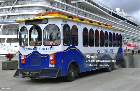 Southbank Shuttle Bus On The Dock Side Stock Photo Download Image Now Southbank Shuttle Bus On The Dock Side Stock Photo Download Image Now