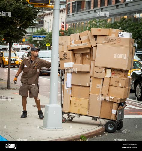 Ups Driver Hi Res Stock Photography And Images Alamy Ups Driver Hi Res Stock Photography And Images Alamy