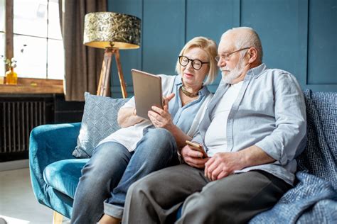 Who's The Best Homeowner And Car Insurance Carrier For Seniors